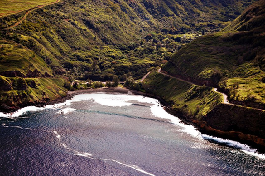 Download this Honokohau Bay Maui picture
