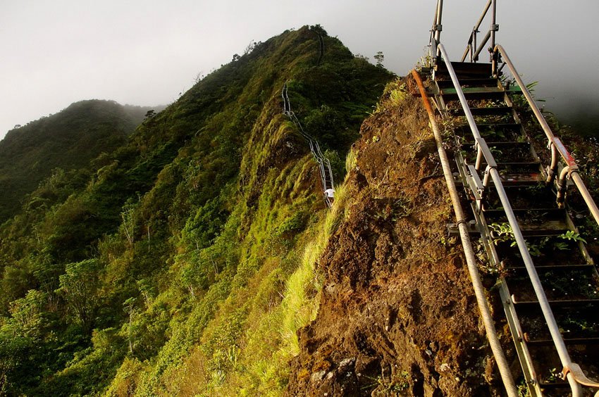 The hike up the Stairway to Heaven (see more photos), also known as Haiku 