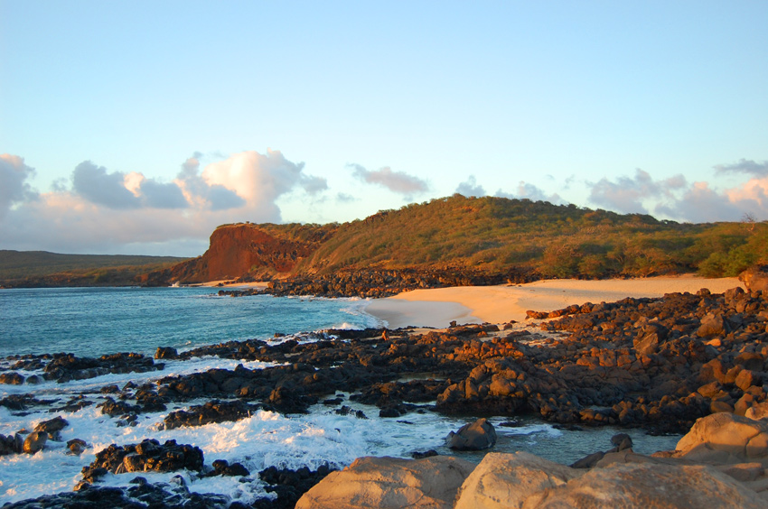 Pohakumauliuli Beach