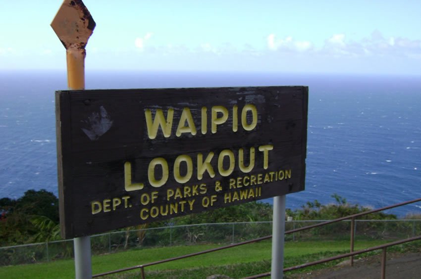 Waipi'o Lookout
