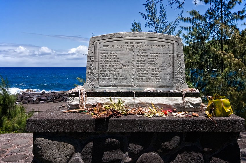 Laupahoehoe memorial