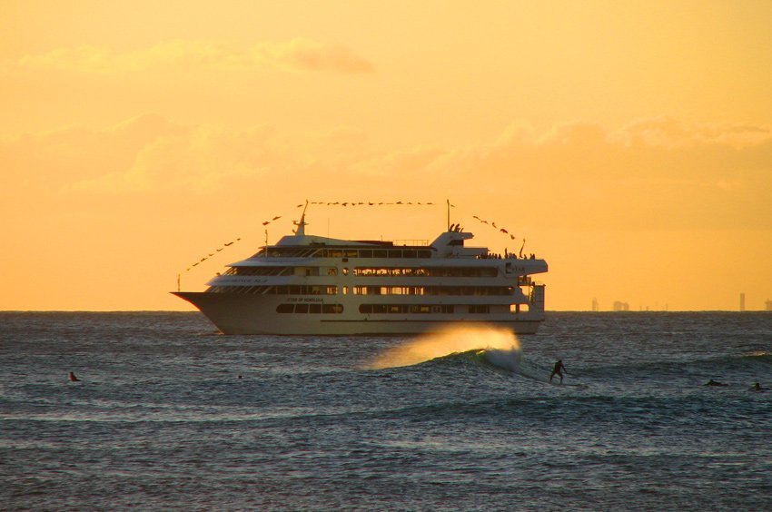 Oahu Dinner Cruises