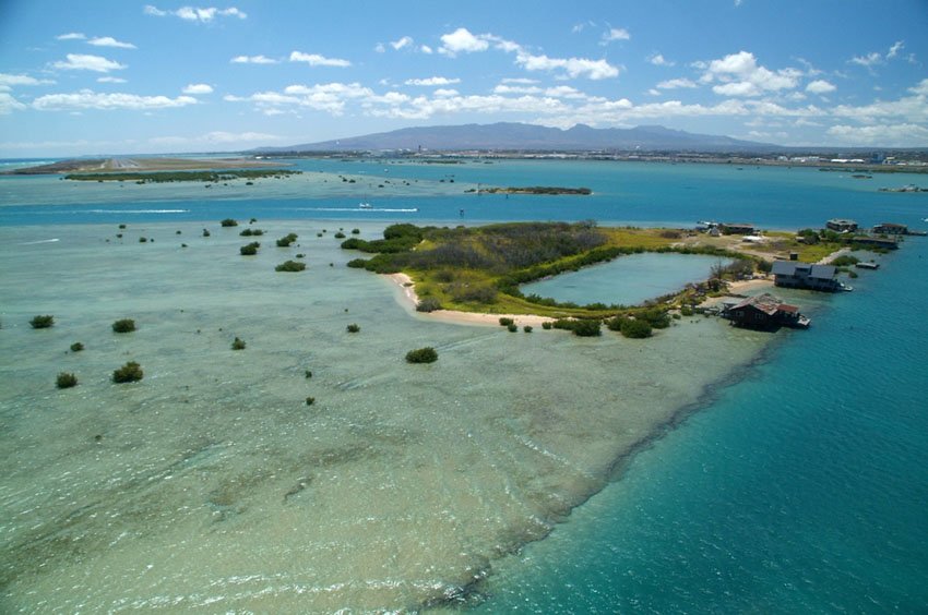 Ke'ehi Lagoon and Mokauea Island
