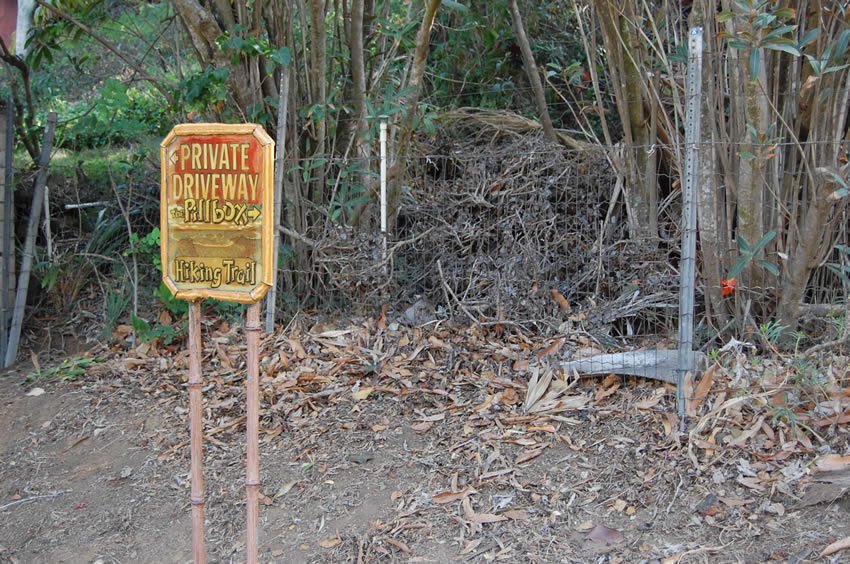 Ka'iwa Ridge Trail sign