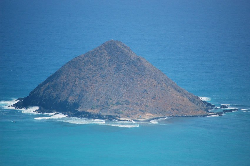 Mokulua Iki Island