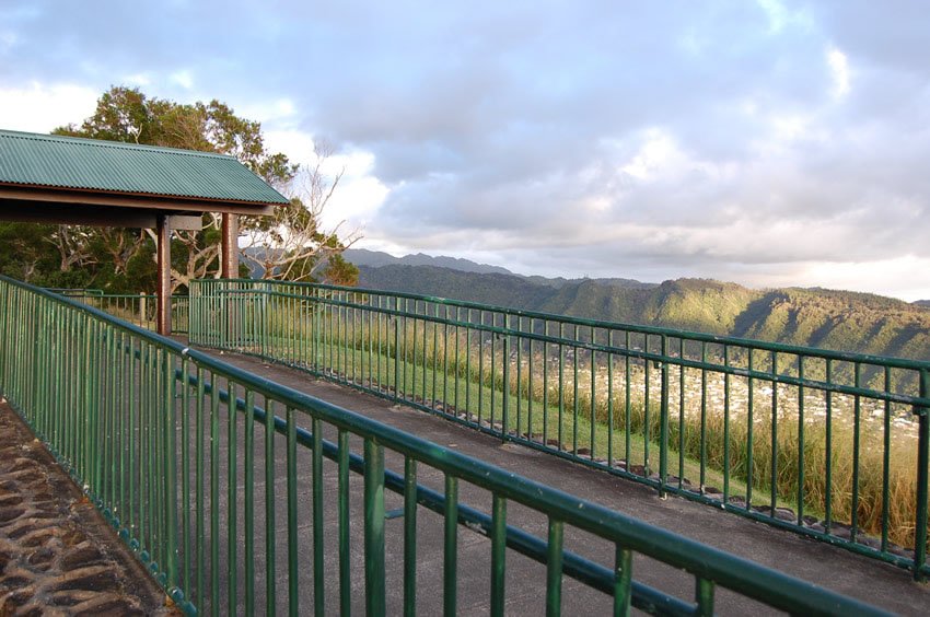 Scenic walkway to the lookout point