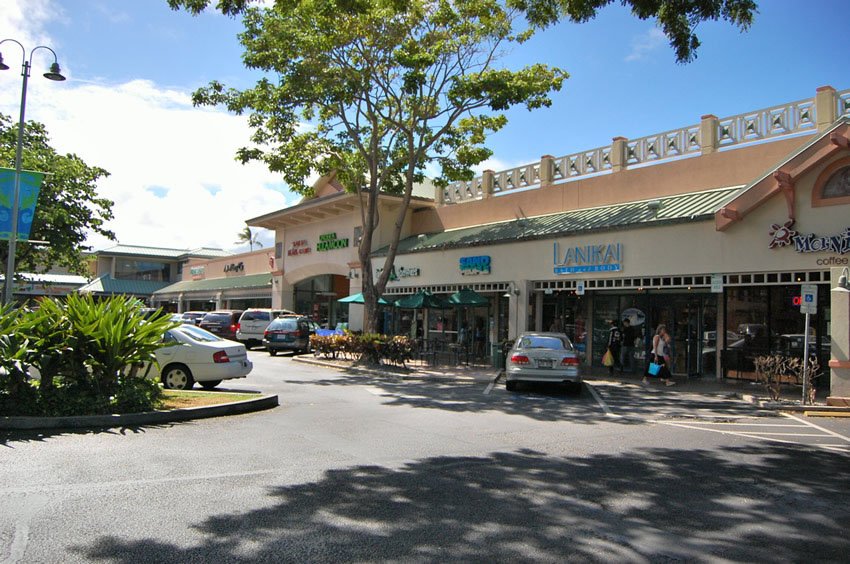 Stores in downtown Kailua