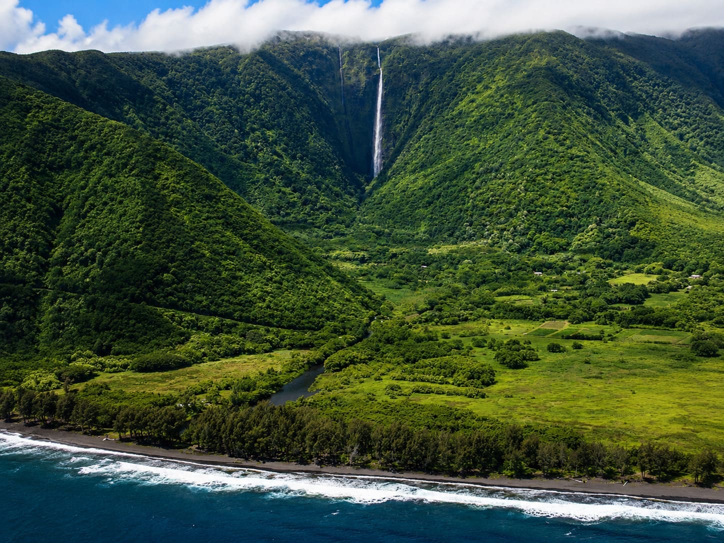 Hi'ilawe Falls