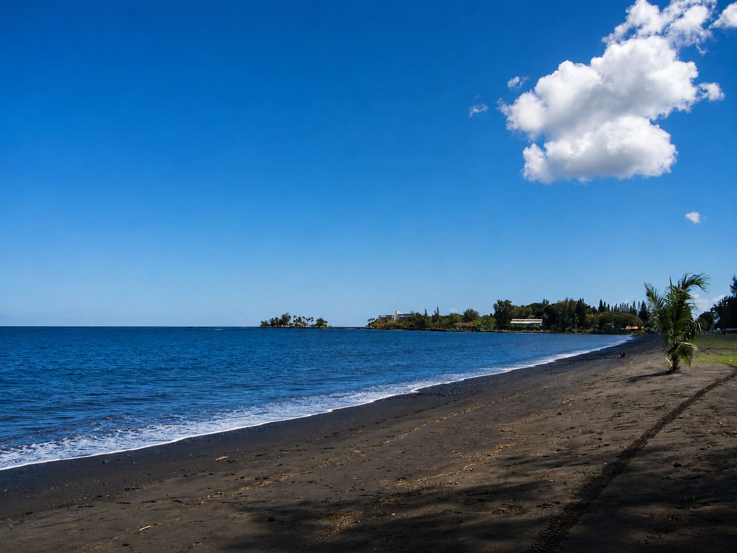 Hilo Bay Beachfront Park