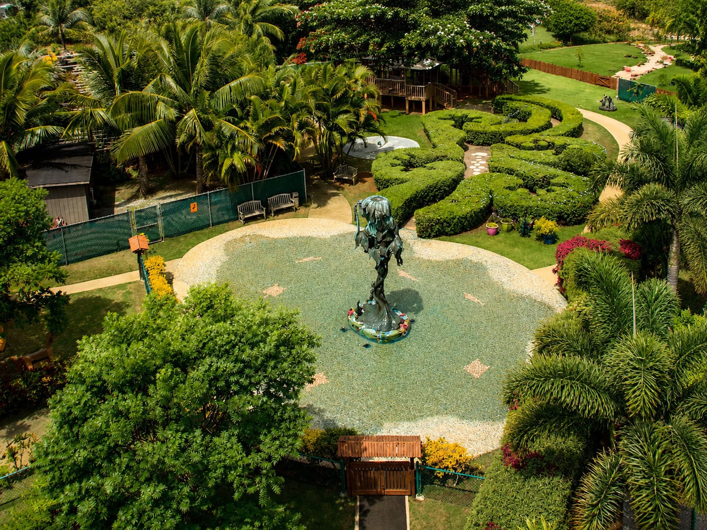 Na 'Aina Kai Botanical Gardens