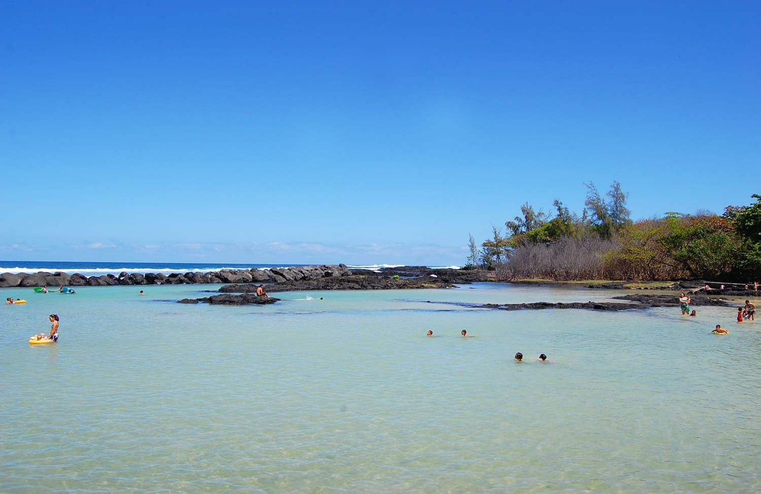 Onekahakaha Beach Park