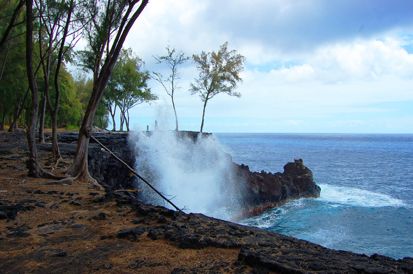 Splashing Wave