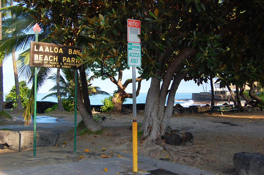 Laaloa Beach Park Sign