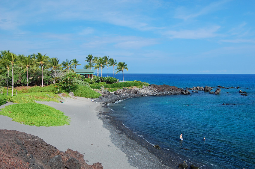 Honokaope Beach