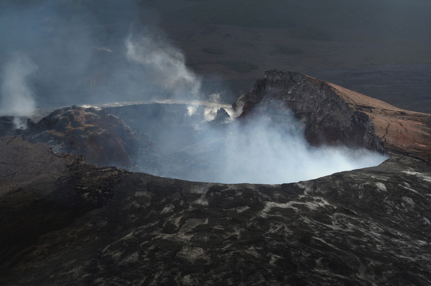 Puu Oo Vent at Hawaii Volcanoes National Park