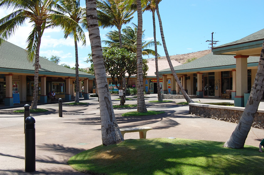 Maalaea Harbor Shopping Center