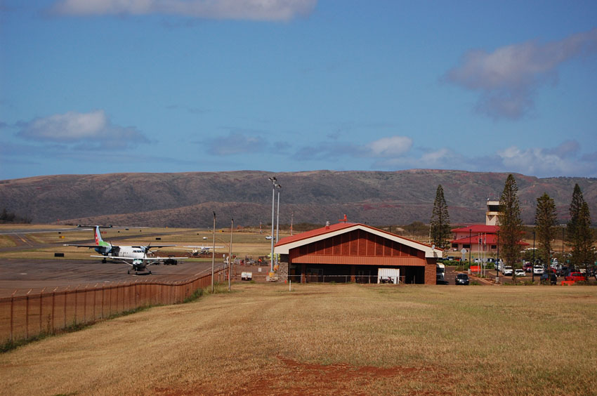 Hoolehua Airport