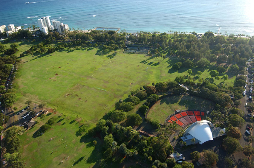 Lapiolani Park and Waikiki Shell
