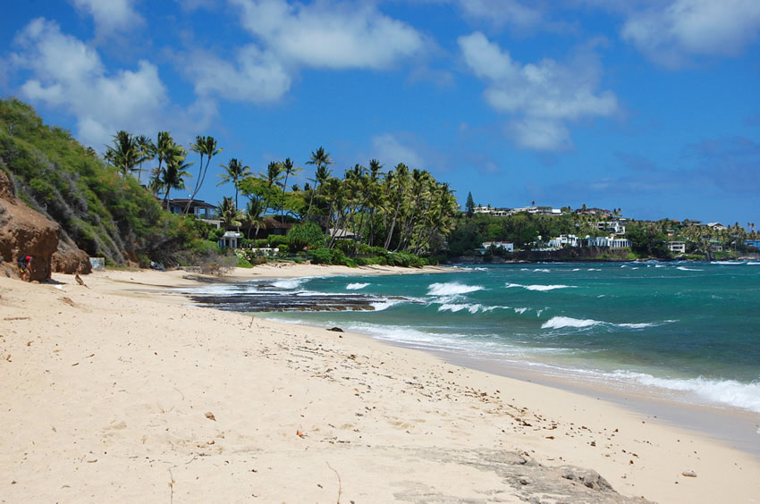 Kuilei Cliffs Beach