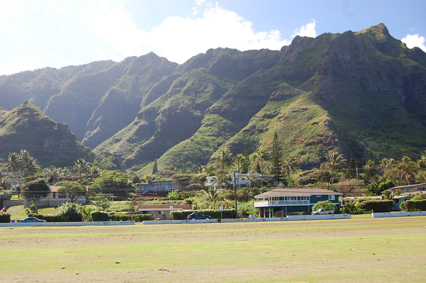 Overlooking the Koolau Mountains 2