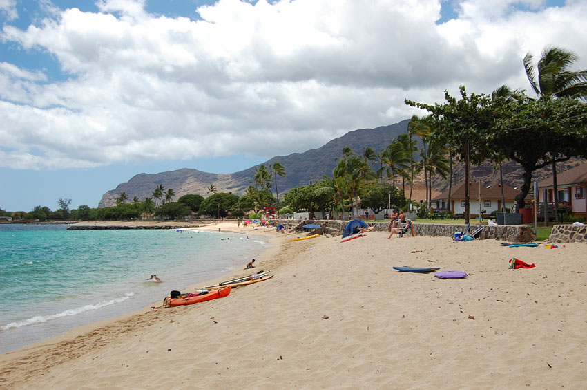 Pokai Bay