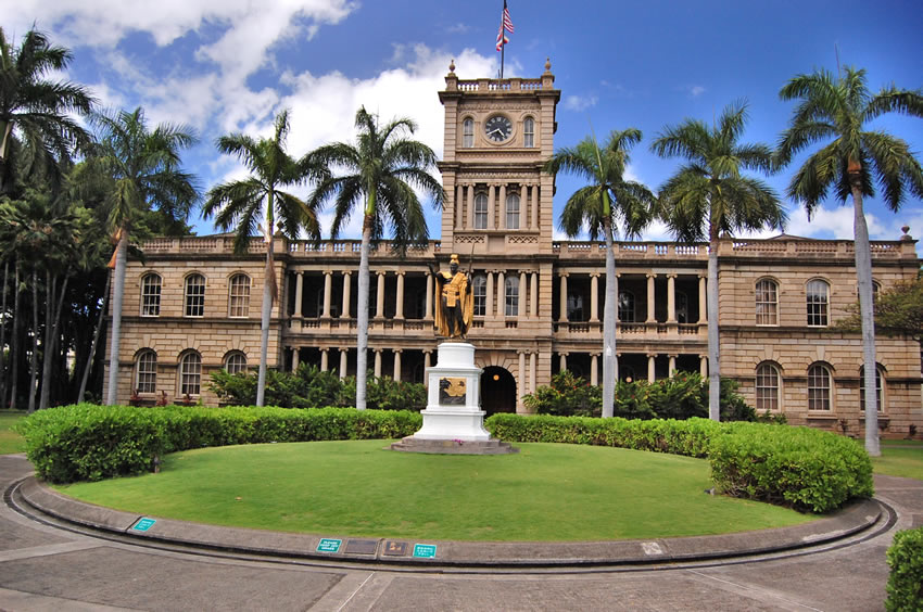 Aliiolani Hale